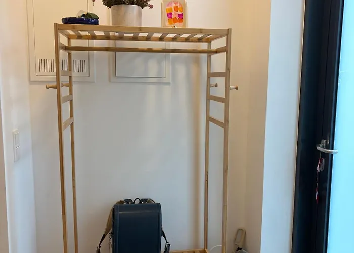 A Bright Spacious & Convenient 2 Brm Townhouse * Grossing (Liezen)