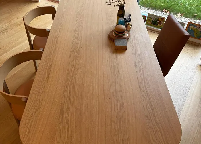 A Bright Spacious & Convenient 2 Brm Townhouse شقة *